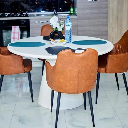 Le Coucou Apartment *